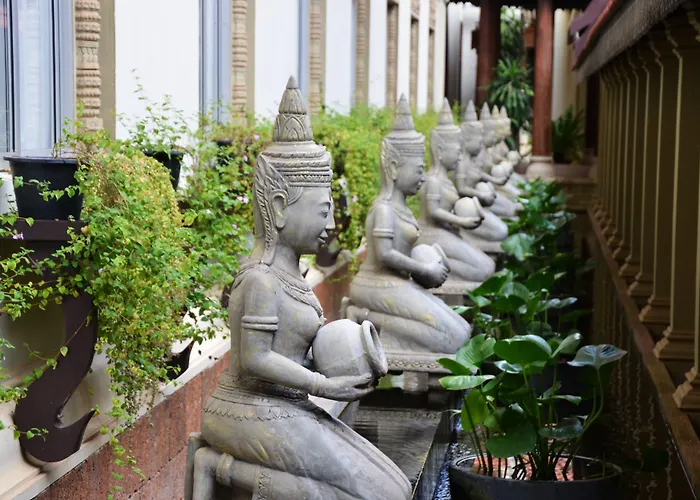 Hotel Empress And Siem Reap